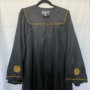 CSULB Graduation Cap & Gown